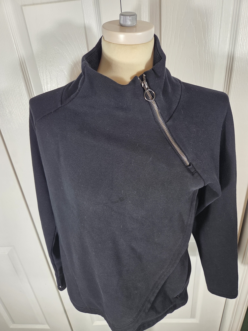 Athleta Black Asymmetrical Zip Pullover Women Small Funnel Neck Sweatshirt